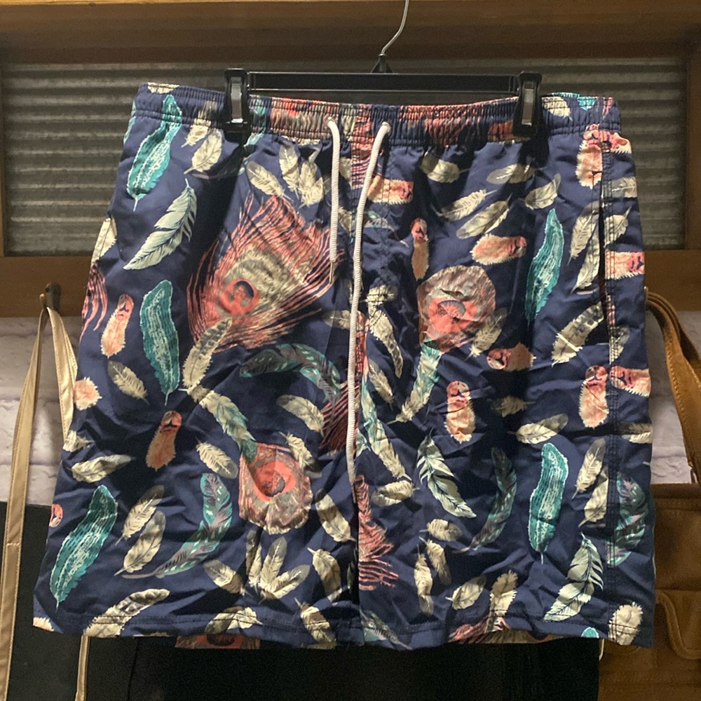 Men’s swim trunks. Mesh lined inside